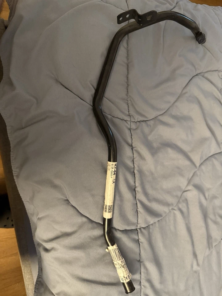 Manguera de calefacción KT64 Motorcraft para camioneta F150 Ford Expedition Lincoln Navigator Foto 2 de 2