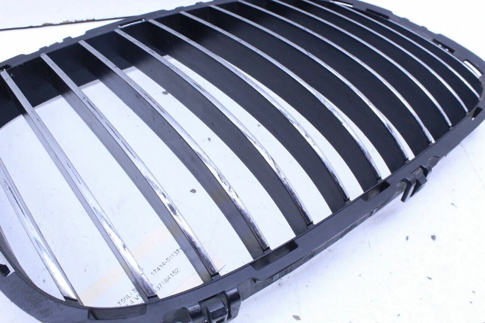 Parachoques delantero derecho BMW 740i 750i 2009-2014 OEM usado Foto 3 de 4