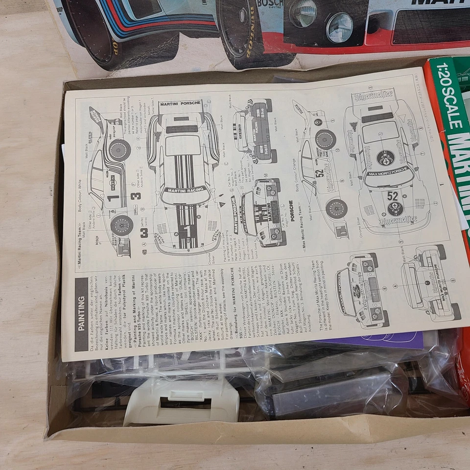 KIT MODELO COCHE PLÁSTICO TURBO PORSCHE 935 TAMIYA MARTINI DE COLECCIÓN ESCALA 1/20 Raro Foto 4 de 4