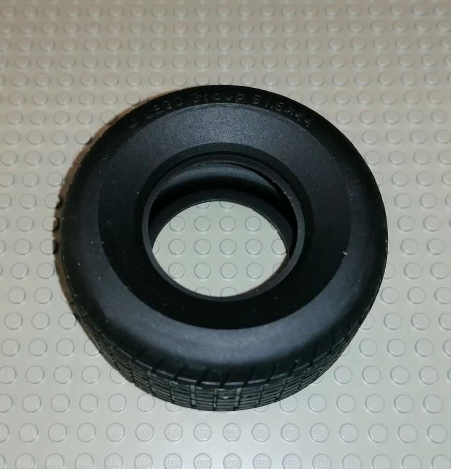 LEGO - Reifen Tire 81.6x44R - Tumbler Tire Rad Wheel 76139 76023 18450 6199832 - Bild 2 von 4
