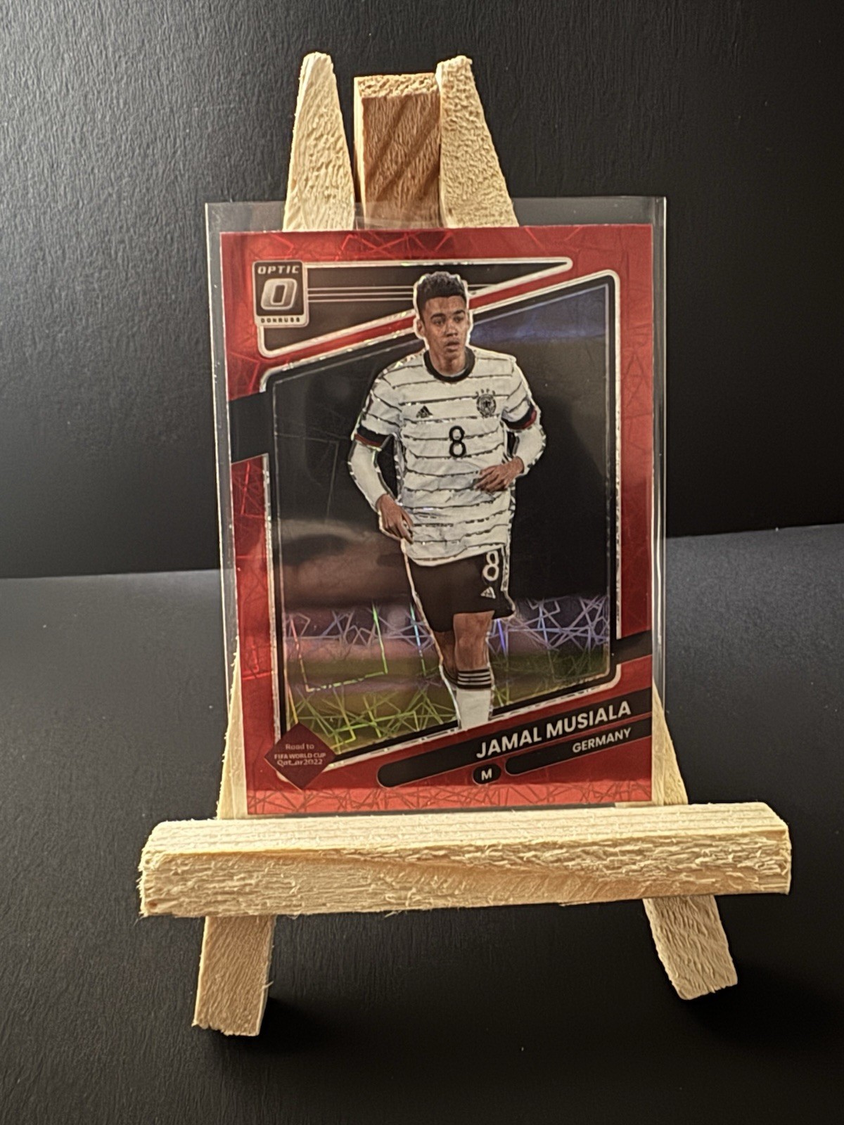 2021-22 Panini Donruss Optic Soccer Prizm Red Velocity #74 Jamal Musiala