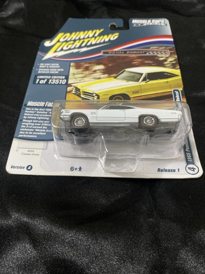 Pontiac Catalina 1965 2+2 Royal Bobcat rel 1 A #4 de Johnny Lightning escala 1:64 Foto 3 de 4