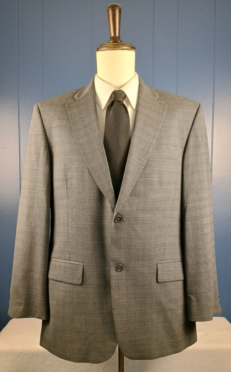 Haggar Black Label Men&rsquo;s Gray Glen Plaid 2-Piece Suit 42R 