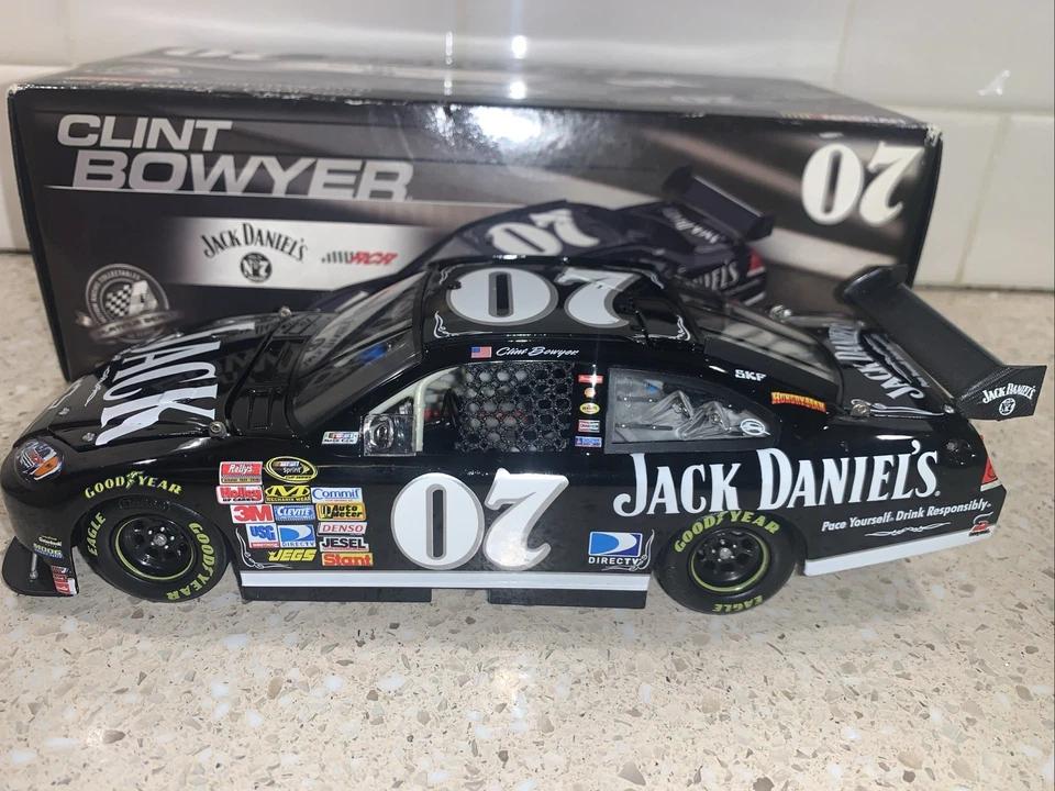 Clint Bowyer # 07 Jack Daniels 2008 Impala SS 1:24 Action Platinum Diecast Foto 2 de 4