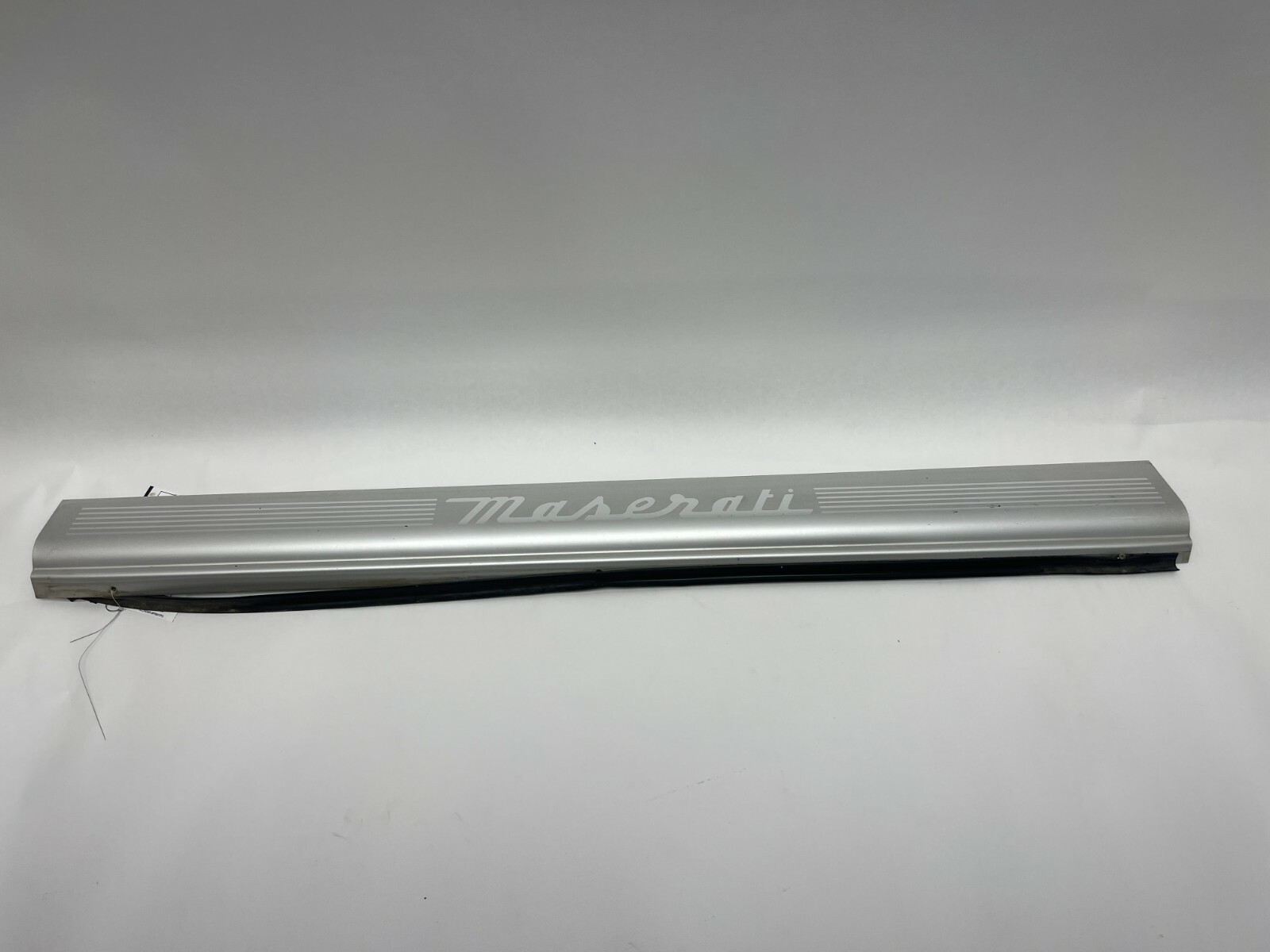 2005-2007 MASERATI COUPE PASSENGER SIDE LOWER SILL SCUFF PLATE COVER PANEL OEM
