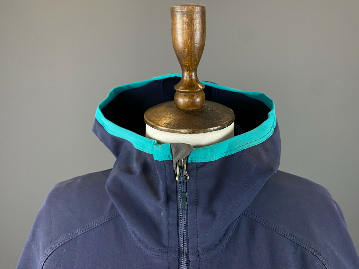 Ladies Haglofs Gecko Lite Soft Shell Hooded Windbreaker Ladies Haglofs Gecko Lite Soft Shell Hooded Windbreaker