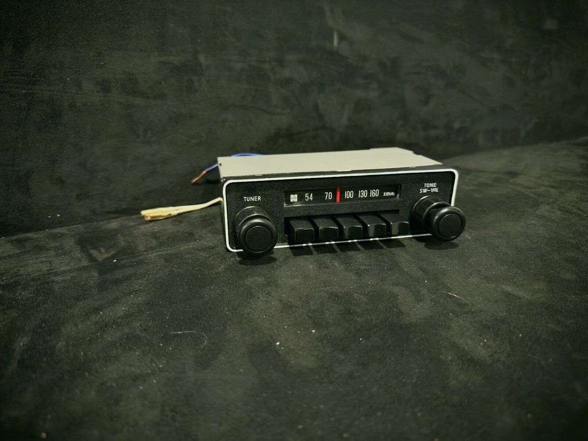 Toyota Land Cruiser FJ40/45 BJ40/45 J55 AM FACTORY RADIO