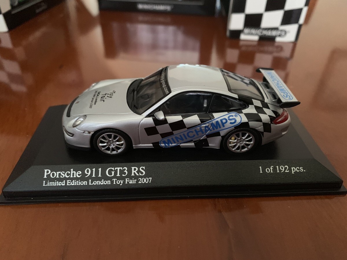 Minichamps 1/43 Porsche 911 GT3 RS 997 London Toy Fair 2007 - Silver