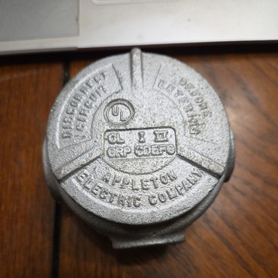 Appleton Electric Company Conduit Outlet Box GRP CDEFG GRJS #702F45FML (T1BW1)