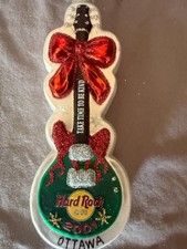 VINTAGE 2001 HARD ROCK CAF  GLASS GUITAR CHRISTMAS ORNAMENT   OTTAWA CLOSED 