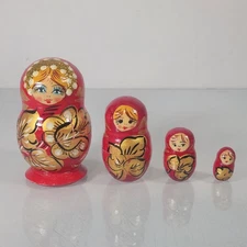 Vintage Russian 4" Wooden Nesting Doll Set of 4 Matryoshka Hand painted