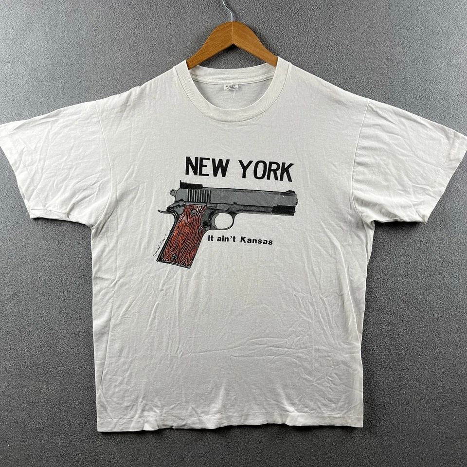 Camisa De Colección New York It Aint Kansas Para Hombres XL Blanca Puntada Única Años 90 Pistola Foto 2 de 4