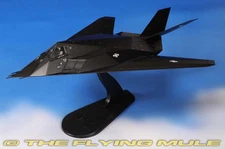 Hobby Master 1:72 F-117A Nighthawk USAF Dark Knights #84-0809