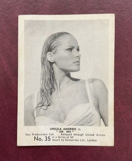 SOMPORTEX 1965 ‘JAMES BOND FILM SCENES’ VARIANT CARD # 35 (DR. NO) EXC
