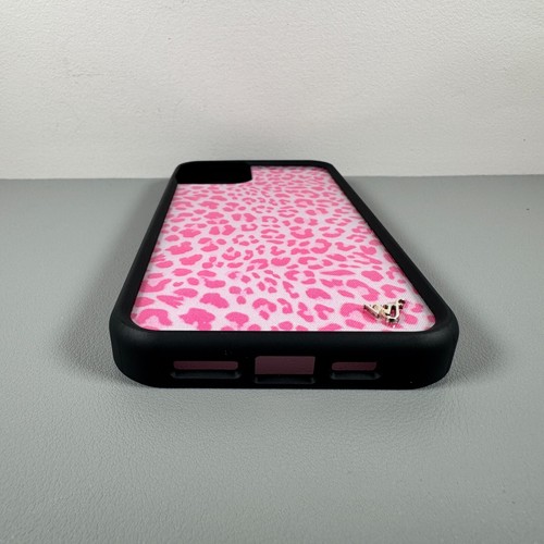 Wildflower Case for iPhone 14 PLUS - Pink & White Cheetah Print | One-of-a-Kind - Photo 10 sur 14