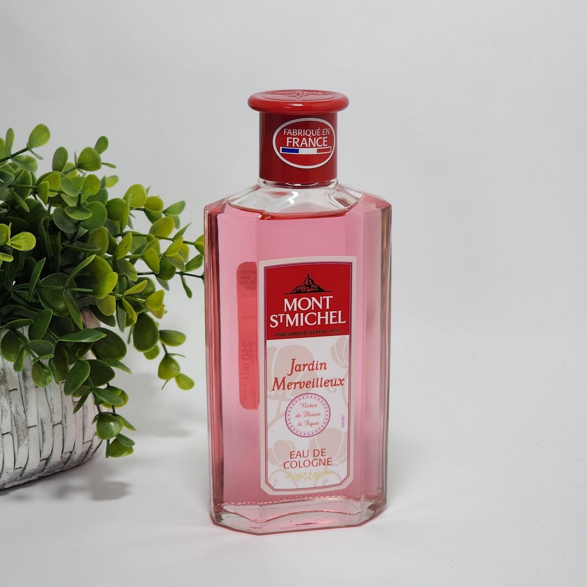 Mont St Michel Jardin Merveilleux Eau de Cologne Splash 250 mL