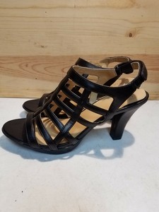 naturalizer daphne platform sandal