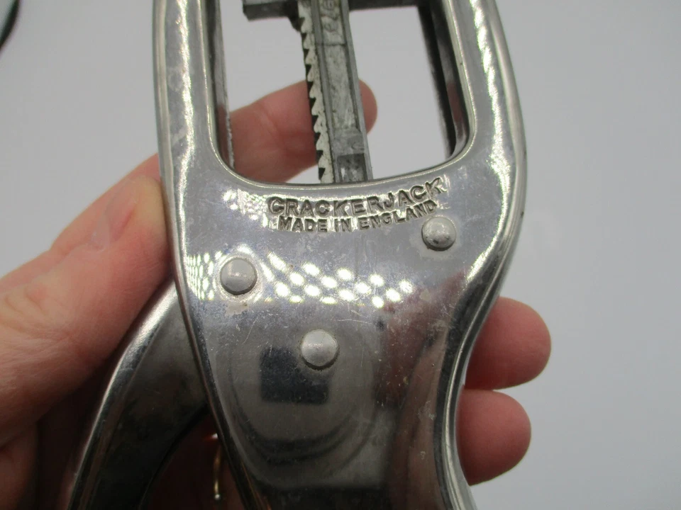 NUTCRACKER CRACKERJACK MADE IN ENGLAND ~ 1976 SHINY CHROME - Image 2 of 3