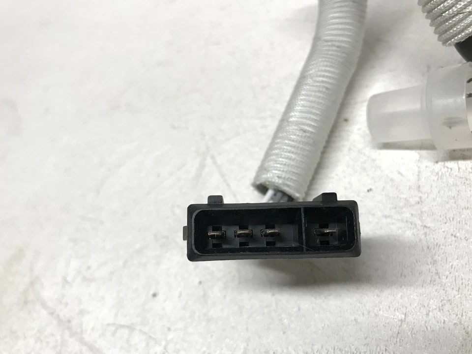 Oxygen Sensor-Actual OE Bosch 13267 Cabrio, Corrado, Golf, Jetta, Passat FAST SH - Image 2 of 3