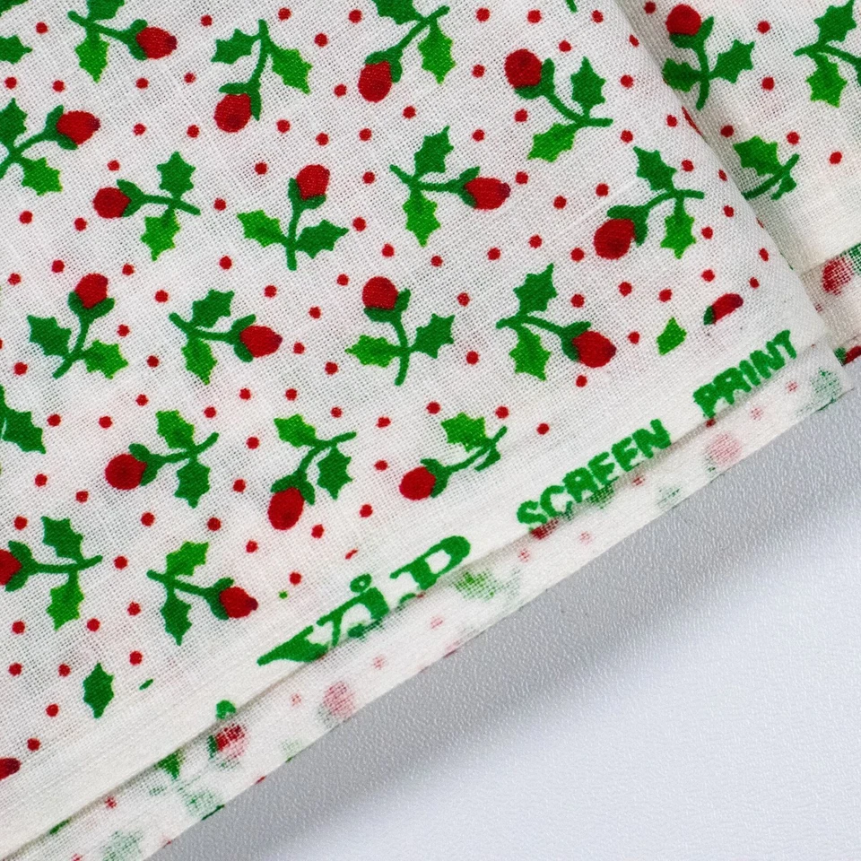 Vintage Cotton Quilting Fabric Red Rosebuds Dots 44x31 Red Green Floral Flowers - Image 3 of 3