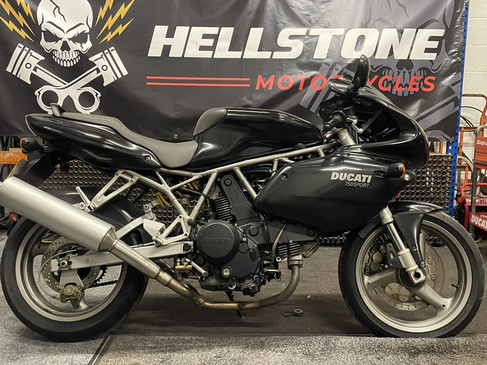 MANGUERA DE FRENO DELANTERO DUCATI 750 SPORT IE MANGUERA DE FRENO TRASERO MANGUERA DE EMBRAGUE Foto 3 de 4