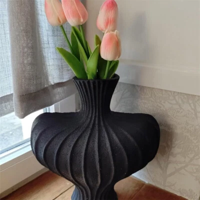 Blumenvase Tischvase weiss schwarz Tulpenvase matt Dekovase Blumenstrauß Vase - Bild 1 von 4
