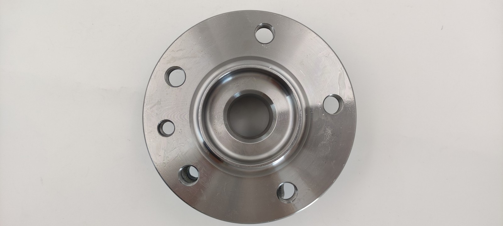 675000062 Front Wheel Hub Bearing For Maserati Ghibli RWD Quattroporte