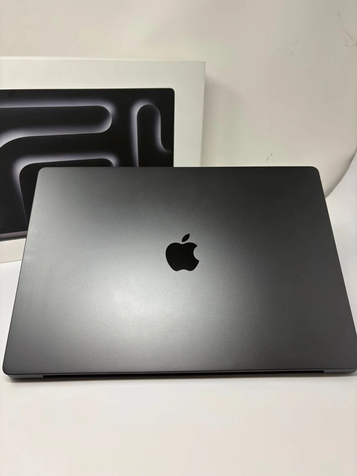 Apple MacBook Pro 16" M3 Pro · 18GB · 512GB, foto 2 di 5