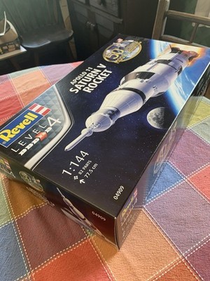 Revell Apollo 11 Saturn V Rocket Model Kit #04909, 1:144  50th Annv Sealed Box!