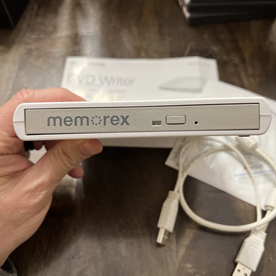 Memorex Slim External DVD Writer USB Multi-Format 8X CD/DVD Burner Plug & Play - Image 2 of 4