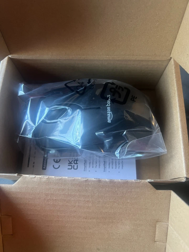 Pack of 12 Amazon Basics 2.4G Wireless Optical Mouse USB Nano Receiver Batteries - Image 3 of 4