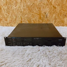 Vintage Roland S-550 Digital Sampler Junk For Parts