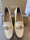 MICHAEL Michael Kors Women’s White Loafer Flats Bow Slip-On Round Toe 8.5 M — photo 2