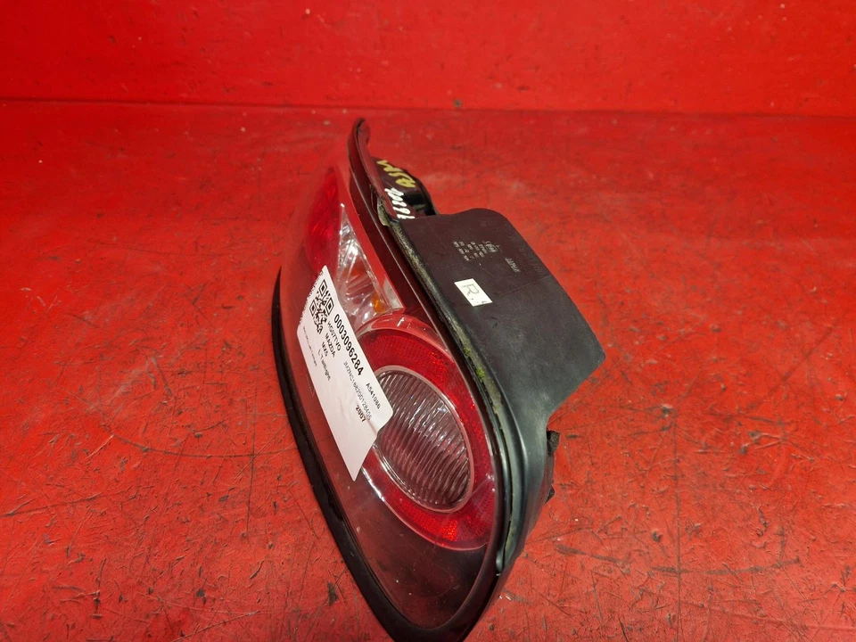 MAZDA MX-5 LUZ TRASERA LADO DEL PASAJERO LADO CERCANO LH 2007 CONVERTIBLE Foto 4 de 4