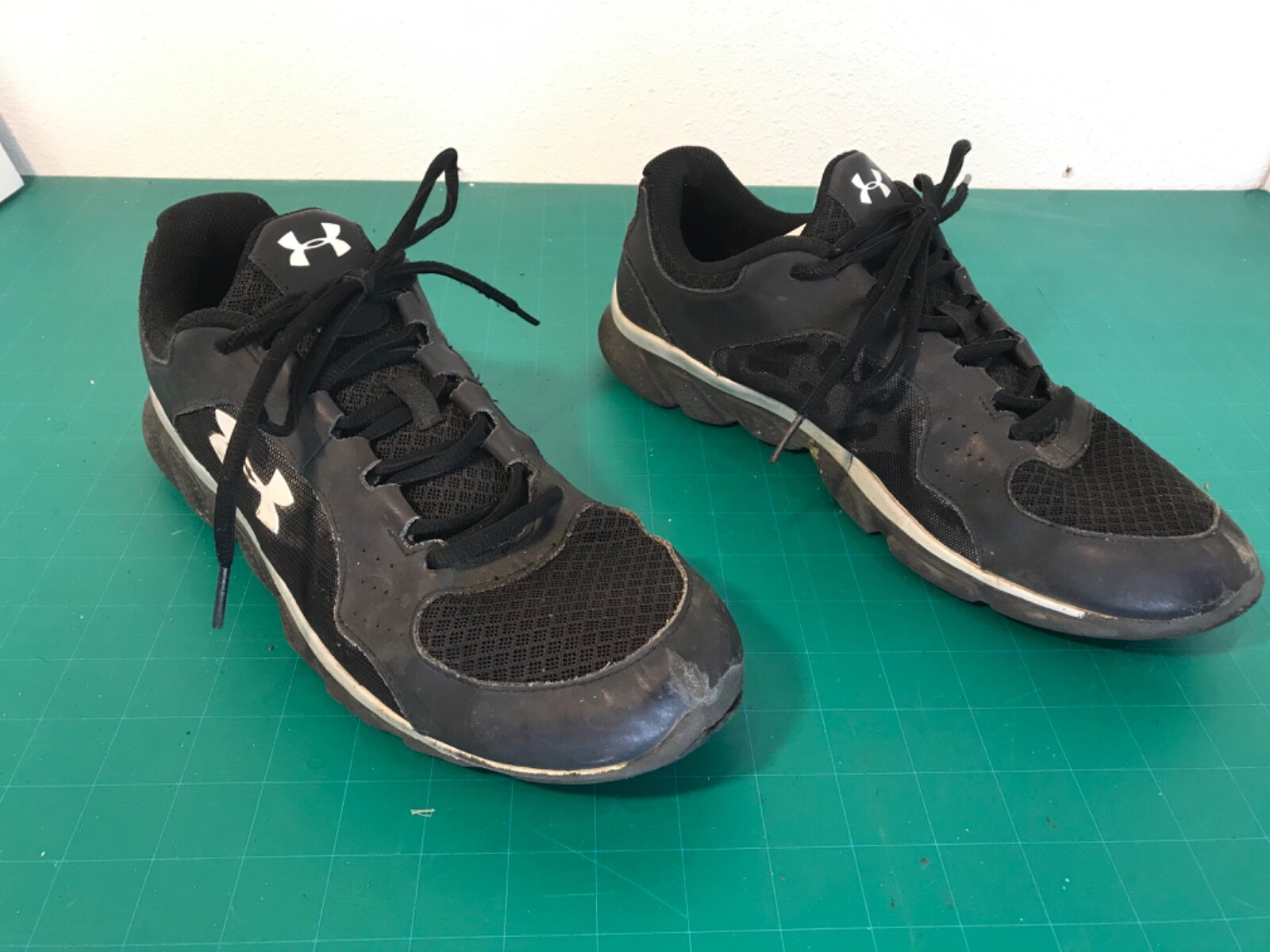 RARE Under Armour, Sz 10   1242976-001, Ua Micro G Assert Iv 6 image 2