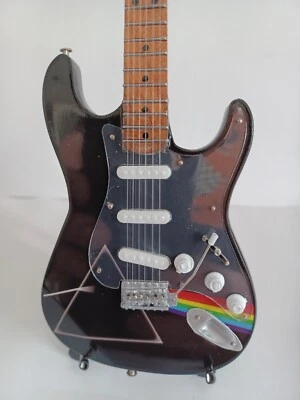IRON MAIDEN PINK FLOYD Gilmour Influenced Miniature Tribute Guitar 25cm 10" c/w Stand XXX