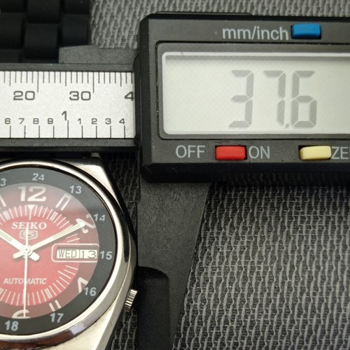 VINTAGE SEIKO 5 AUTOMATIC 7009A JAPAN MENS DAY&DATE RED COLOR DIAL WATCH a519-U - Picture 7 of 10