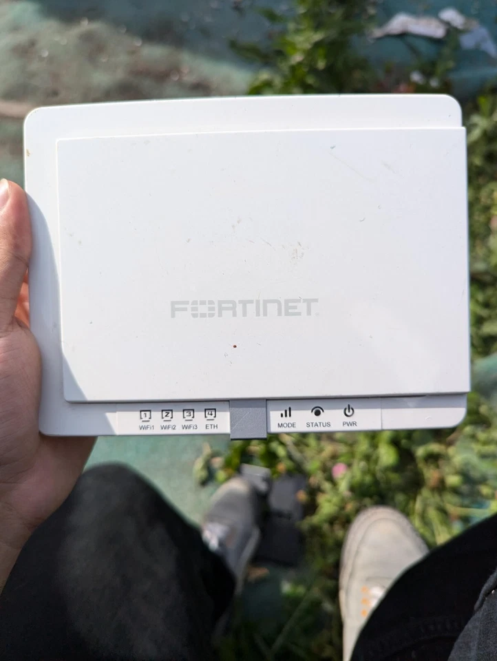 FORTINET FORTIAP 220B 802.11an DUAL BAND ACCESS POINT # FAP-220B-A - Image 2 of 3