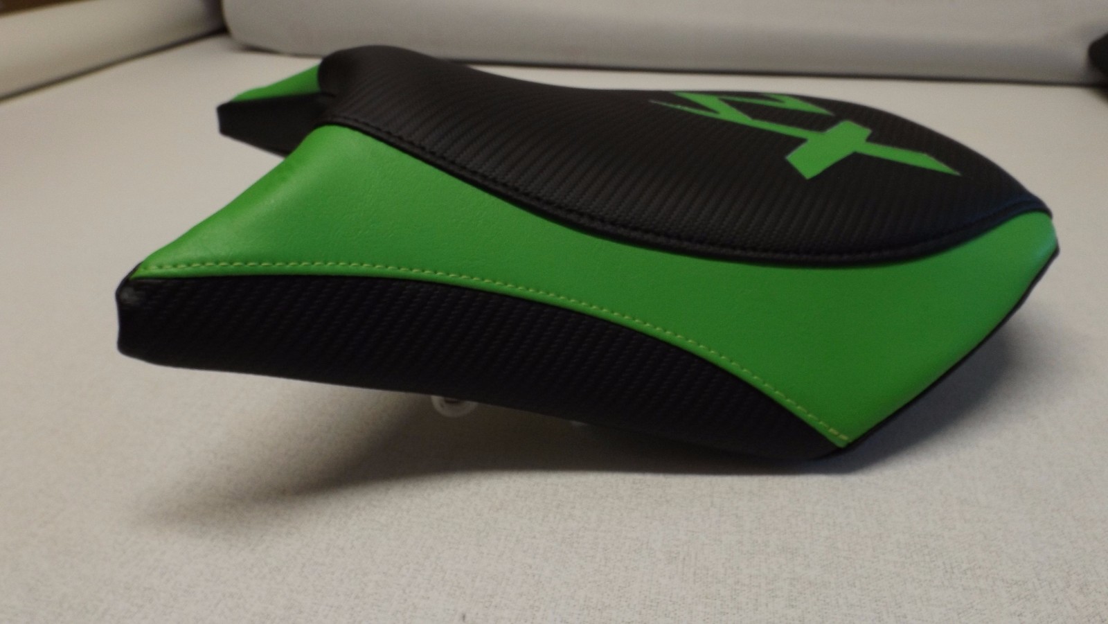 KAWASAKI ZX6R FRONT & REAR 05 06 BLACK/GREEN CUSTOM SEAT COVERS NINJA