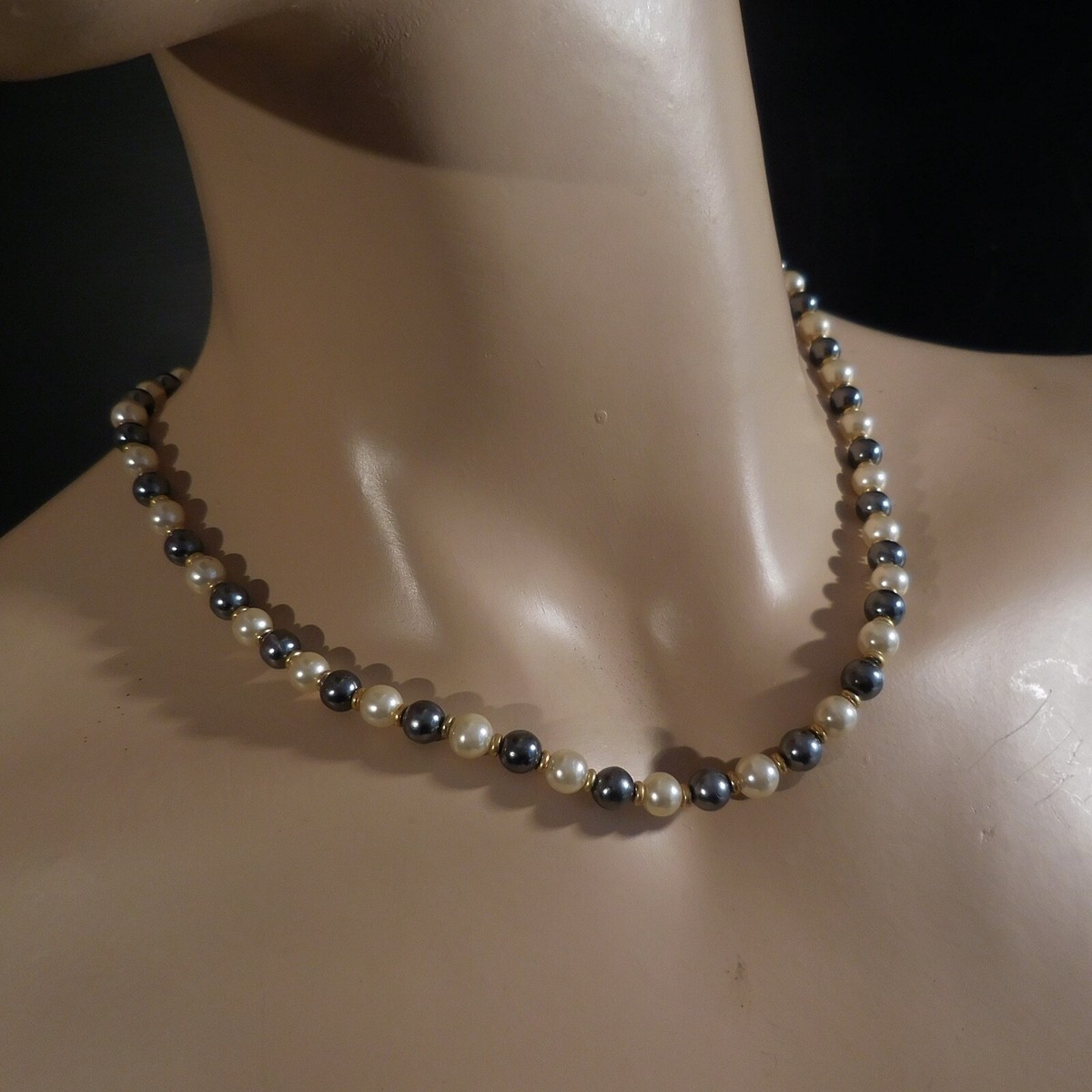 Collier Perles Noir Gris Argent 60cm – Occasion En Très Bon état