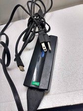 Targus APA 01 Universal Laptop AC Adapter - 30V 90W No Additional Tips