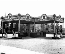 1920 Gilmore Blu Green Gas Service Station Photo Vintage Art Deco Gasoline 