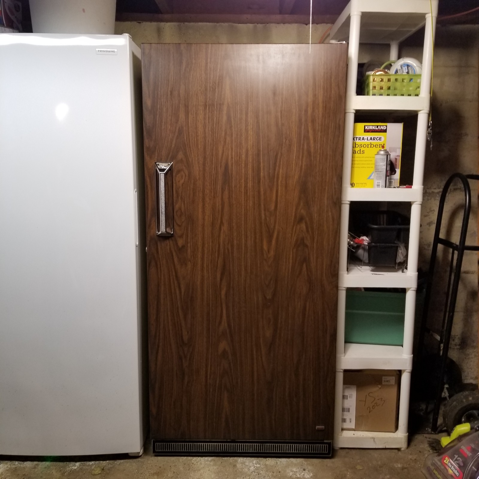 Upright Freezer Chest Montgomery Ward Deluxe Signature Serie