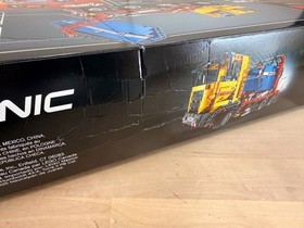 NIB LEGO 42024 TECHNIC: Container Truck 2014