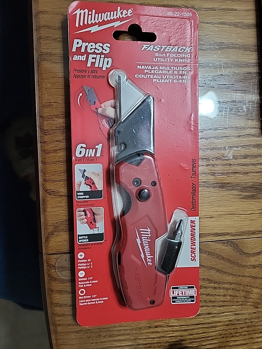 Milwaukee Press and Flip Electric Fastback 6IN1 Folding Utility Knife 48-22-1505