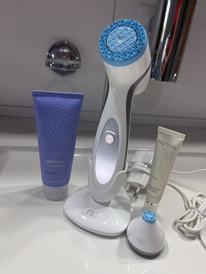 Nuskin LumiSpa ageLOC mit Ladestation Und Augenaufsatz
