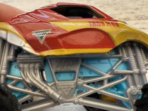 Marvel Monster Jam Official Ironman Monster Truck Die-Cast Vehicle 1:64 - Picture 8 of 8
