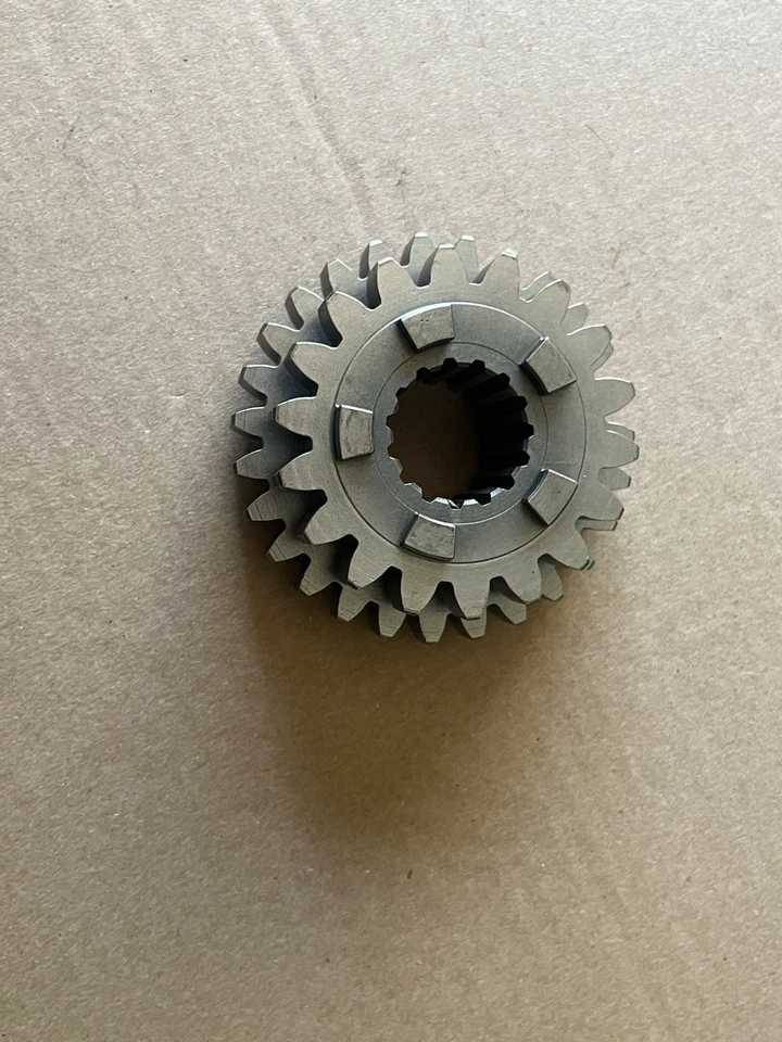 Engrenagem de transmissão NOS KTM 495 3/5 Gear #560.33.007.000 - Imagem 3 de 3