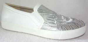 naturalizer marianne silver