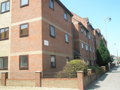 Photo 6x4 Wises Court in Mumby Road Newtown/SZ6199  c2009